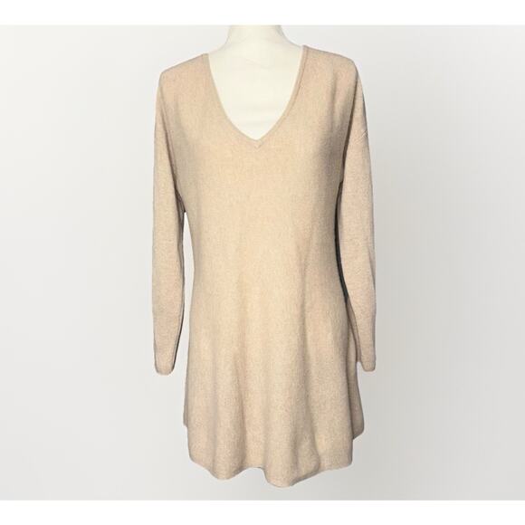 White + Warren LG 100% Cashmere Sweater Beige Cream V Neck Minimalist Luxury - Picture 1 of 7